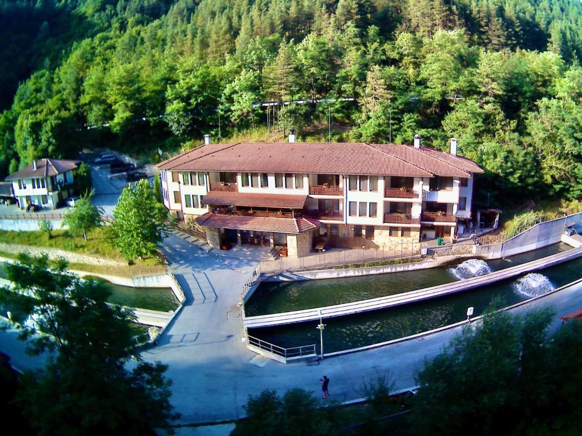 Fisherman'S Hut Family Hotel Beden Eksteriør bilde