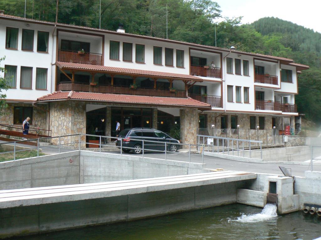 Fisherman'S Hut Family Hotel Beden Eksteriør bilde