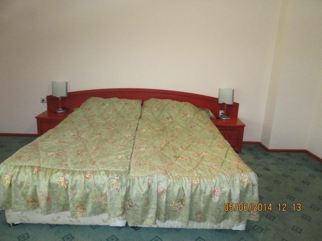Fisherman'S Hut Family Hotel Beden Rom bilde