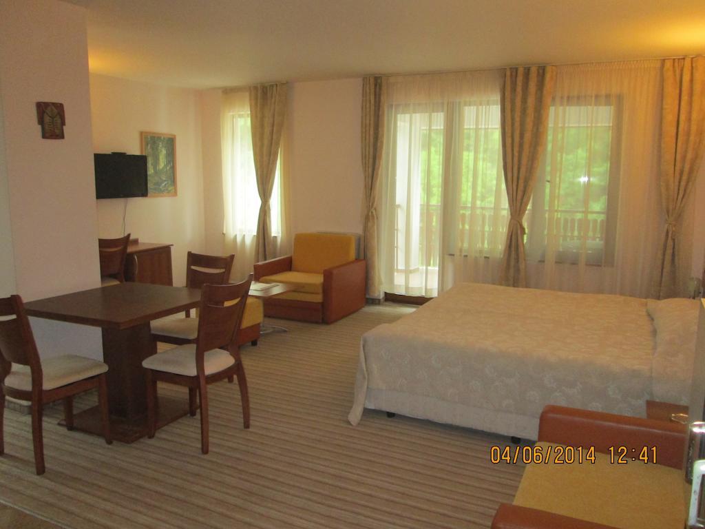 Fisherman'S Hut Family Hotel Beden Rom bilde